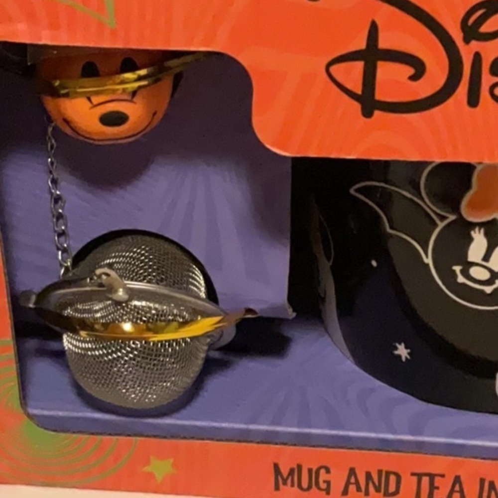 Disney Mickey mug and Tea infuser NIB - Picture 3 of 4